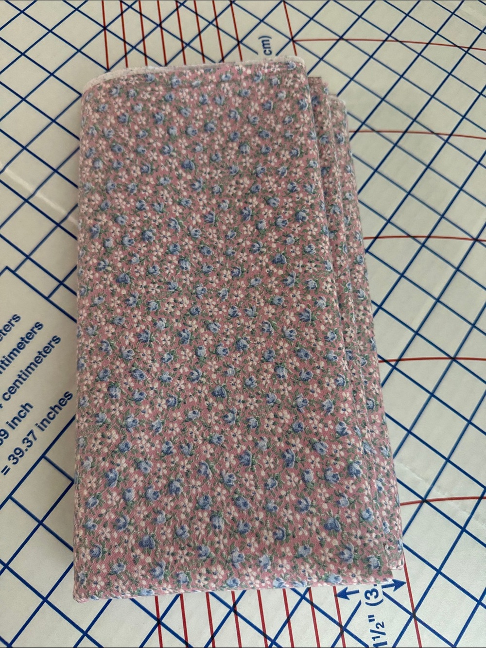 Vintage Ditsy Floral Cotton Fabric Dusty Rose Blue Flowers 2+ Yards x 44 - Picture 11 of 11